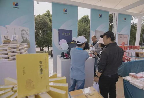 教育專家齊匯聚，康輝鞠萍攜手朱迅高亞麟助力教育咨詢